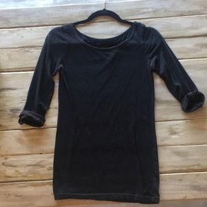 Black 3/4 sleeve tee